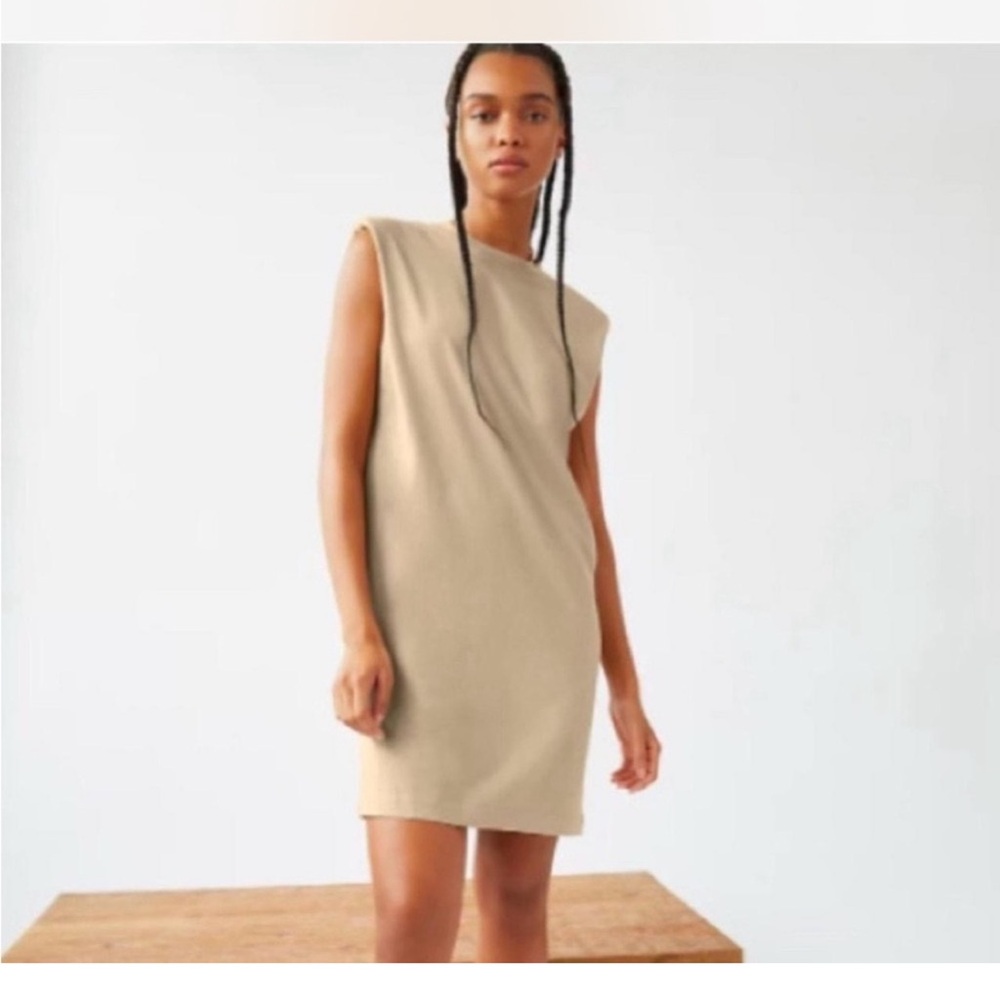 Aritzia Babaton Shoulder Pad Dress size Small